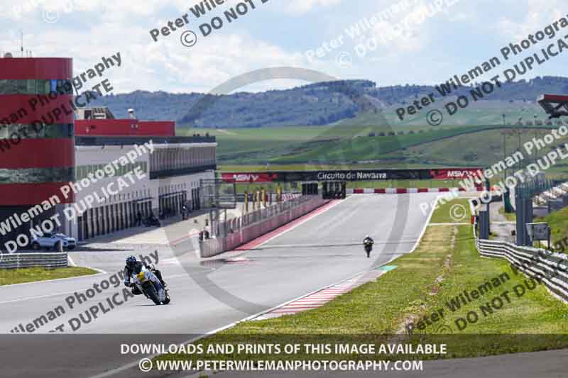 cadwell no limits trackday;cadwell park;cadwell park photographs;cadwell trackday photographs;enduro digital images;event digital images;eventdigitalimages;navarra;no limits trackdays;peter wileman photography;racing digital images;trackday digital images;trackday photos